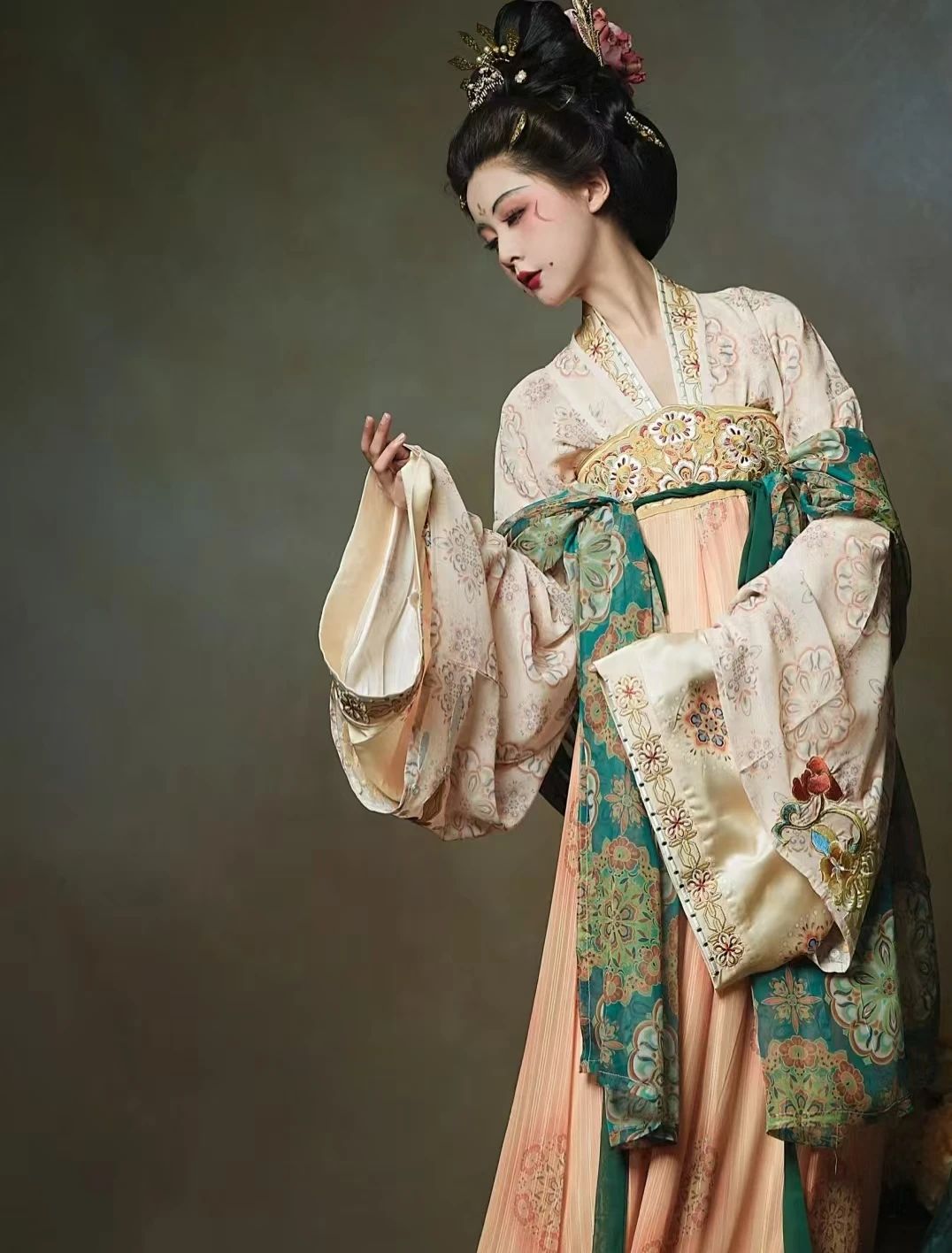 Elegance through thousands of years - Hanfu